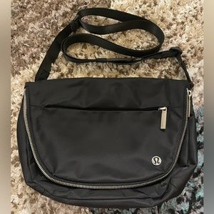 Lululemon All Night Festival Bag, excellent condition.